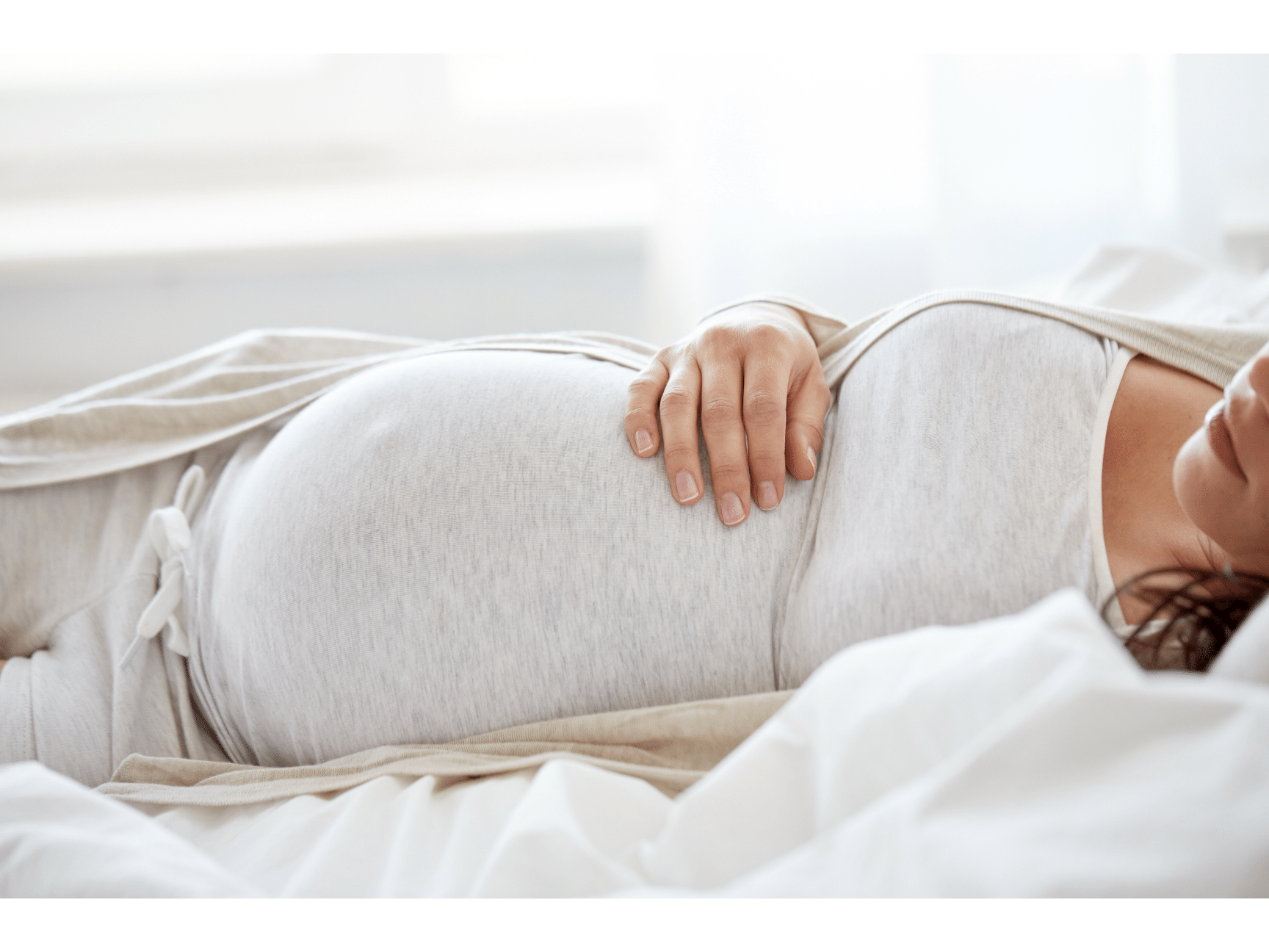 pregnant woman sleeping on left side